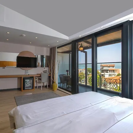 Hotel Maison Vourla 3*