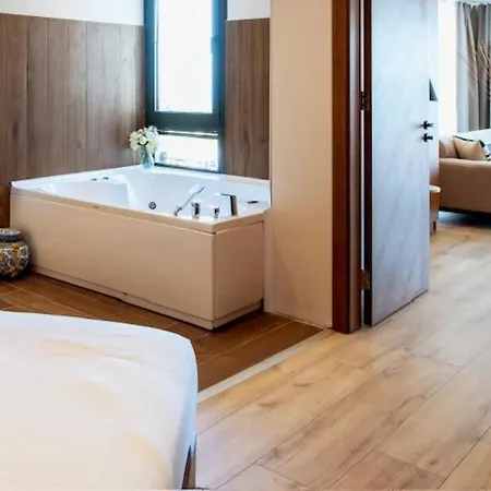 Hotel Maison Vourla 3*