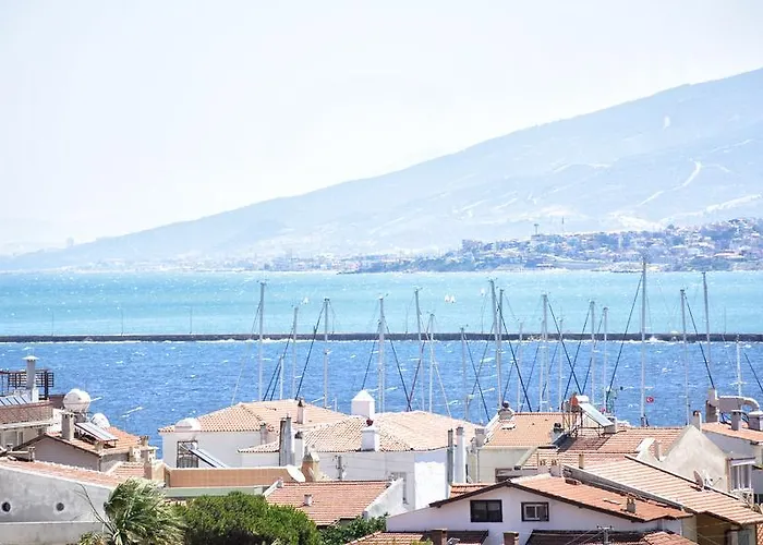 Отель Maison Vourla 3*