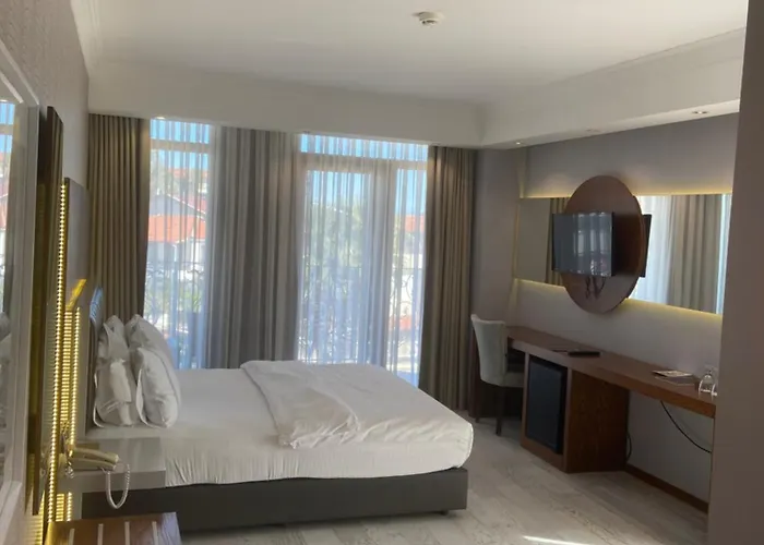 Отель Maison Vourla 3*