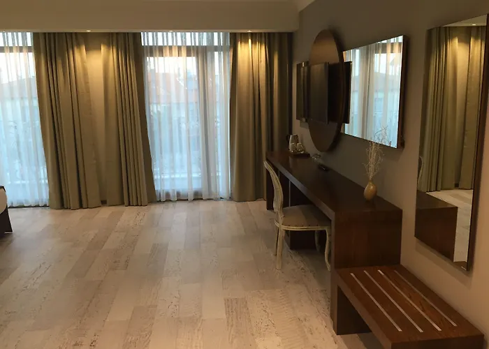 Maison Vourla Отель 3*