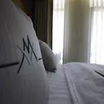 Maison Vourla 3*