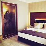 Hotel Maison Vourla 3*
