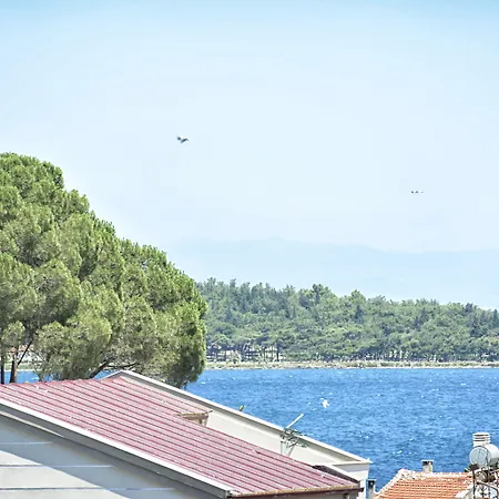 Maison Vourla 3* أورلا