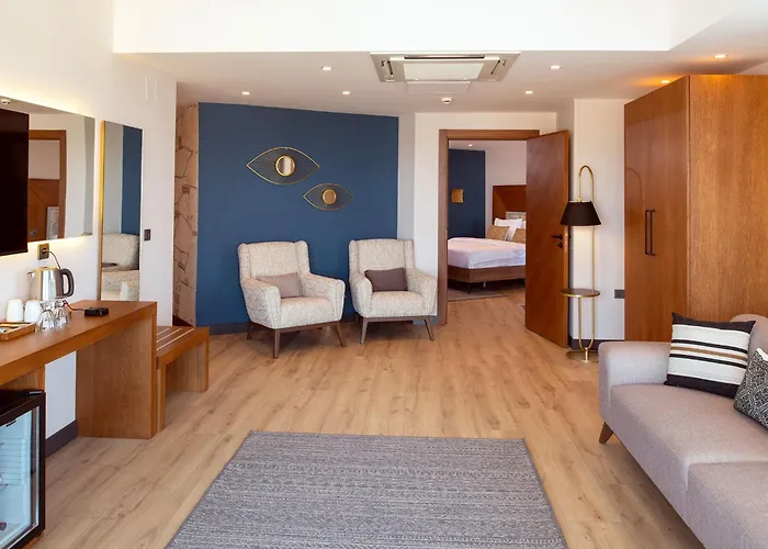 Hotel Maison Vourla 3*